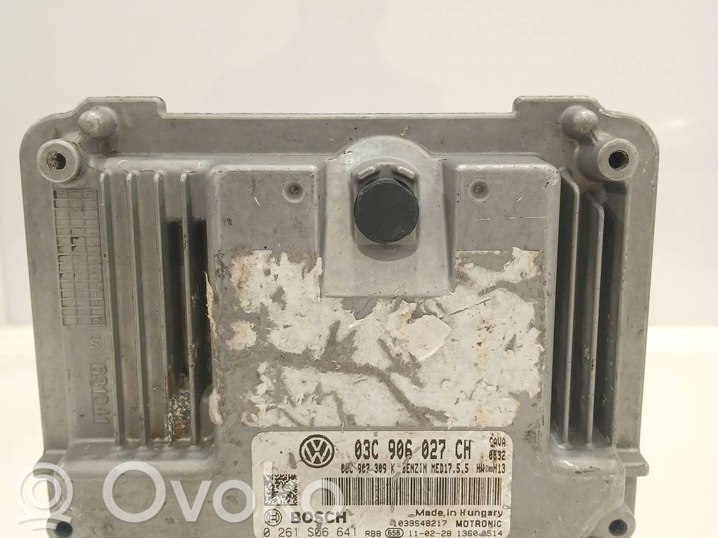 Volkswagen Golf VI Engine control unit/module 