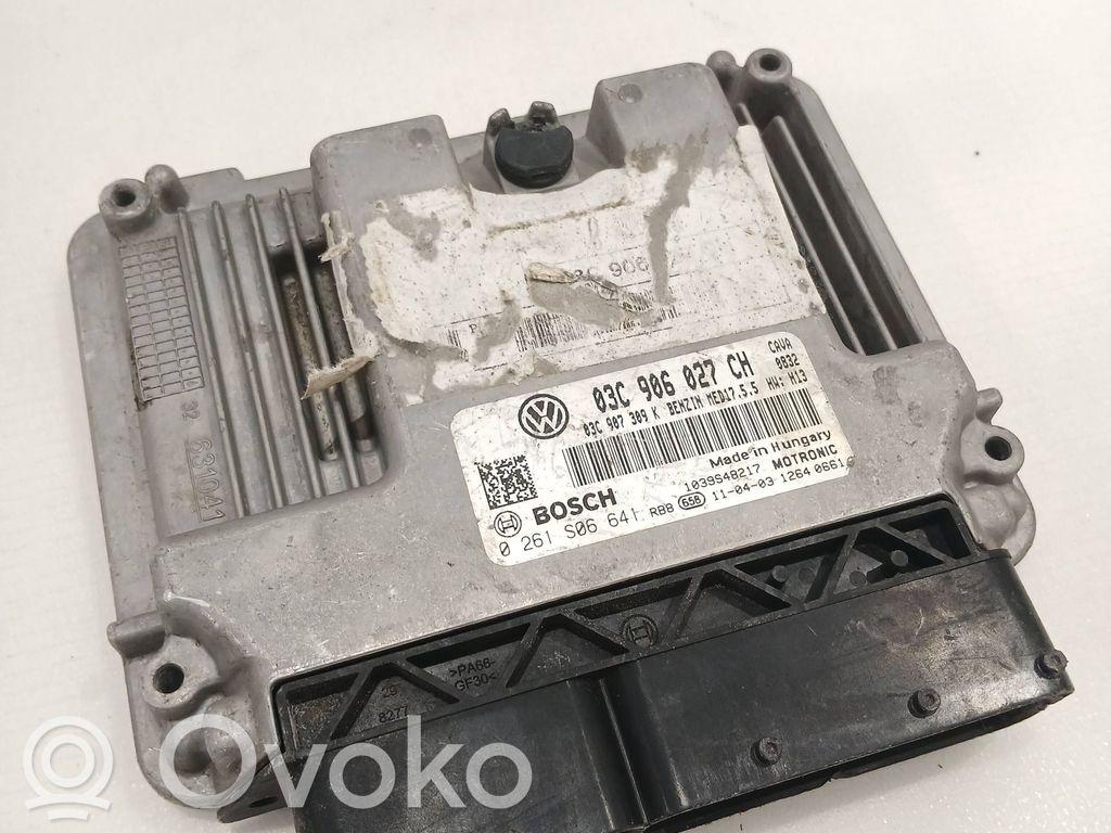 Volkswagen Golf VI Engine control unit/module 