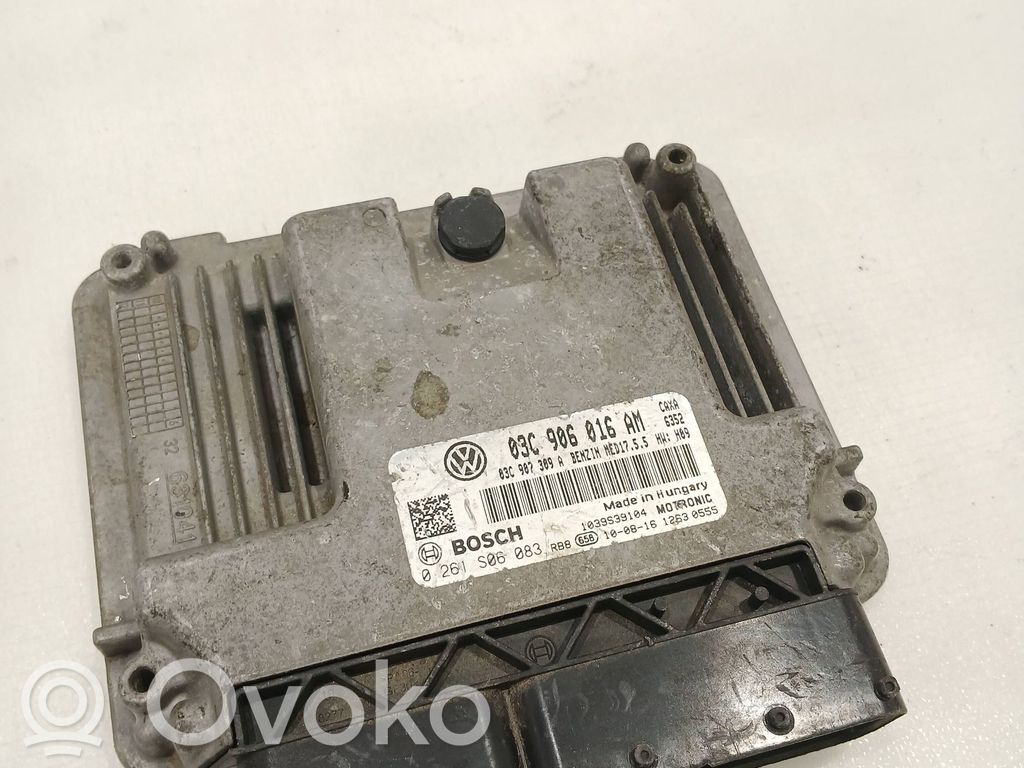 Volkswagen Golf VI Engine control unit/module 