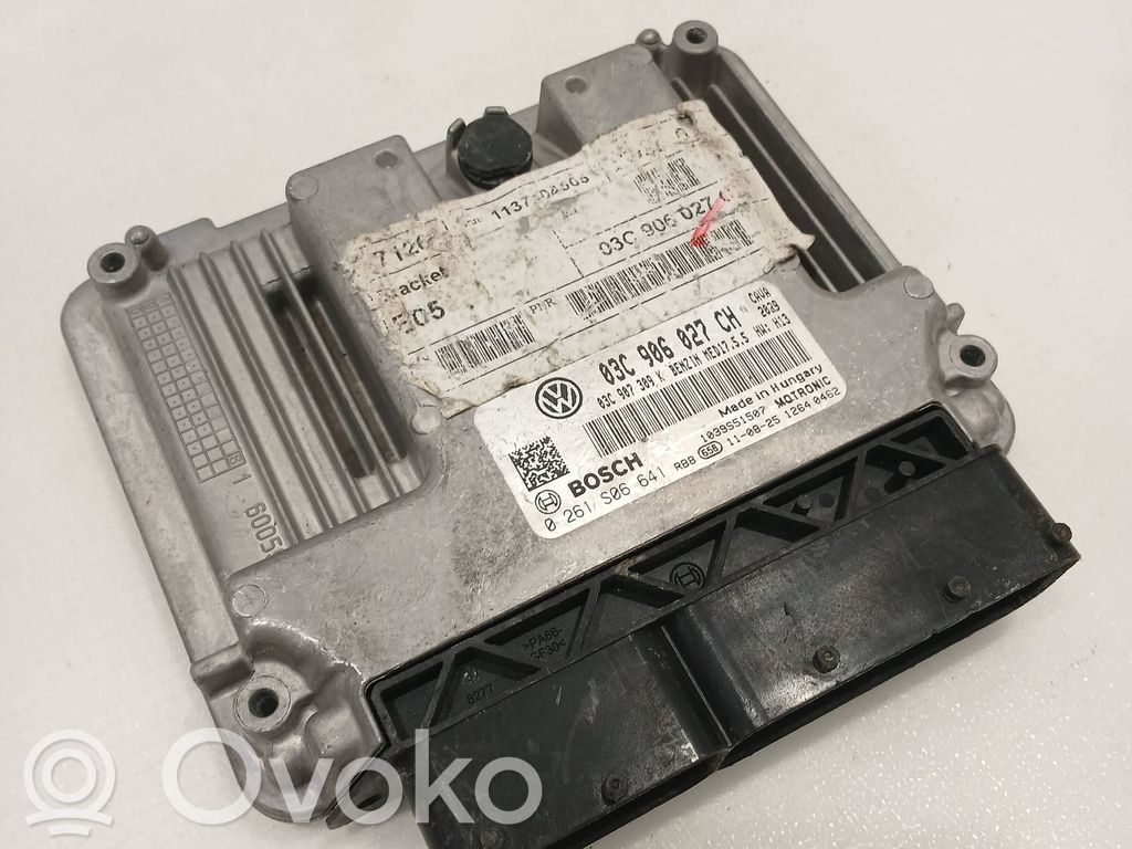 Volkswagen Golf VI Engine control unit/module 