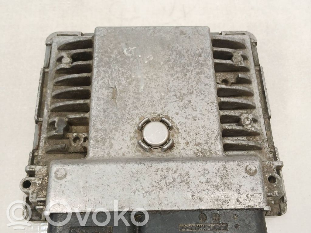 Volkswagen Golf V Engine control unit/module 