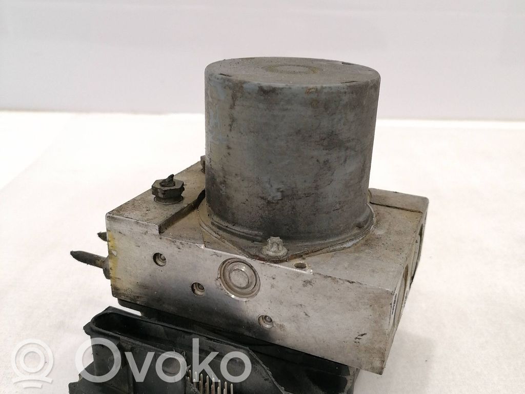 Mercedes-Benz Sprinter W906 ABS Pump 