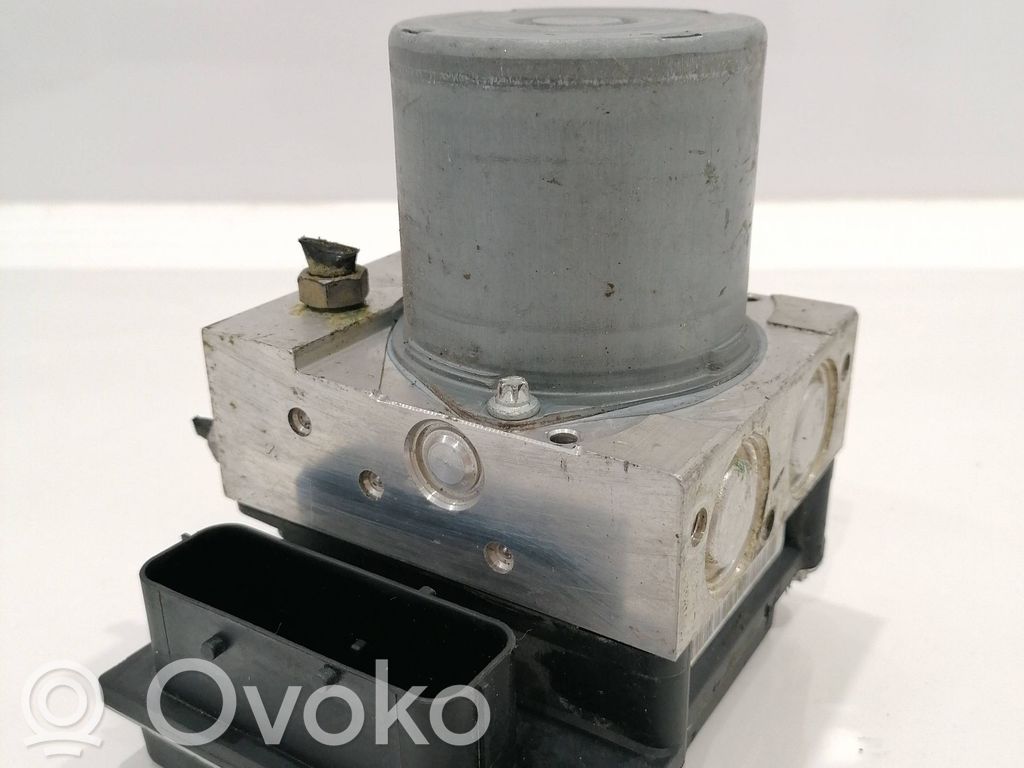 BMW X3 E83 ABS Pump 