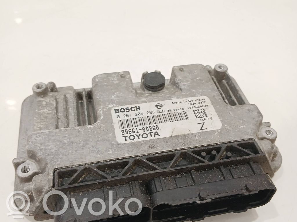 Toyota Yaris Engine control unit/module 