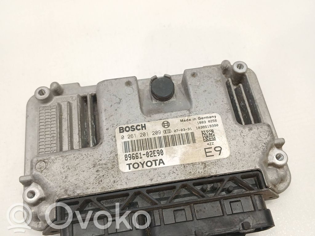 Toyota Auris 150 Engine control unit/module 