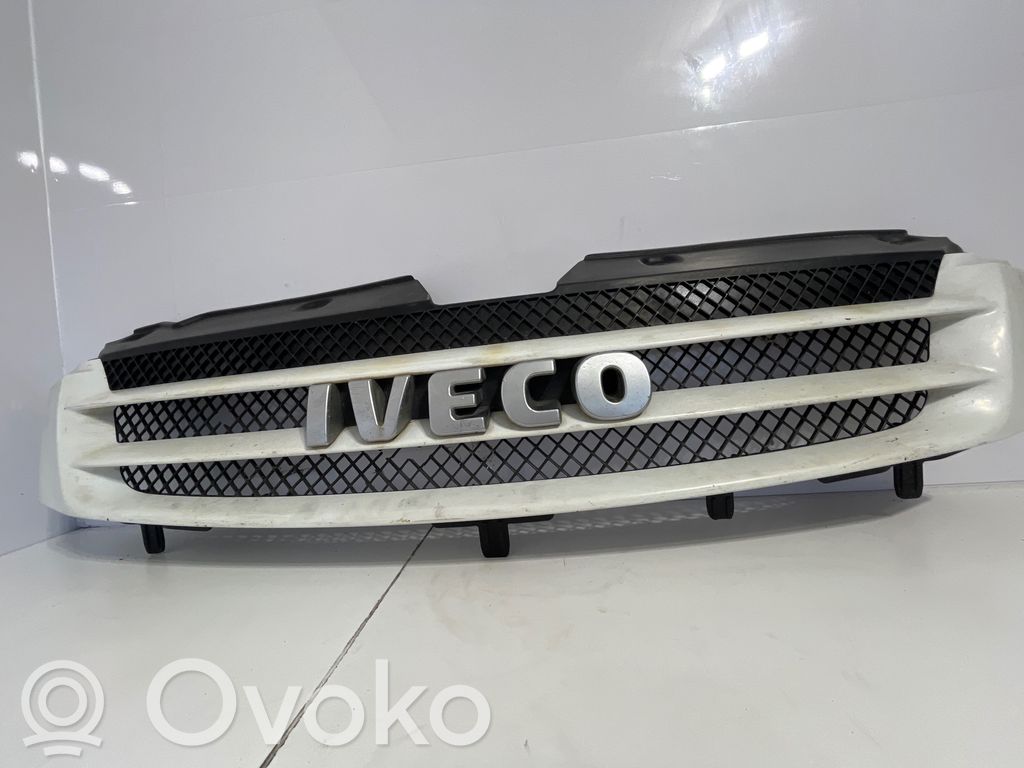 Iveco Daily 4th gen Maskownica / Grill / Atrapa górna chłodnicy 