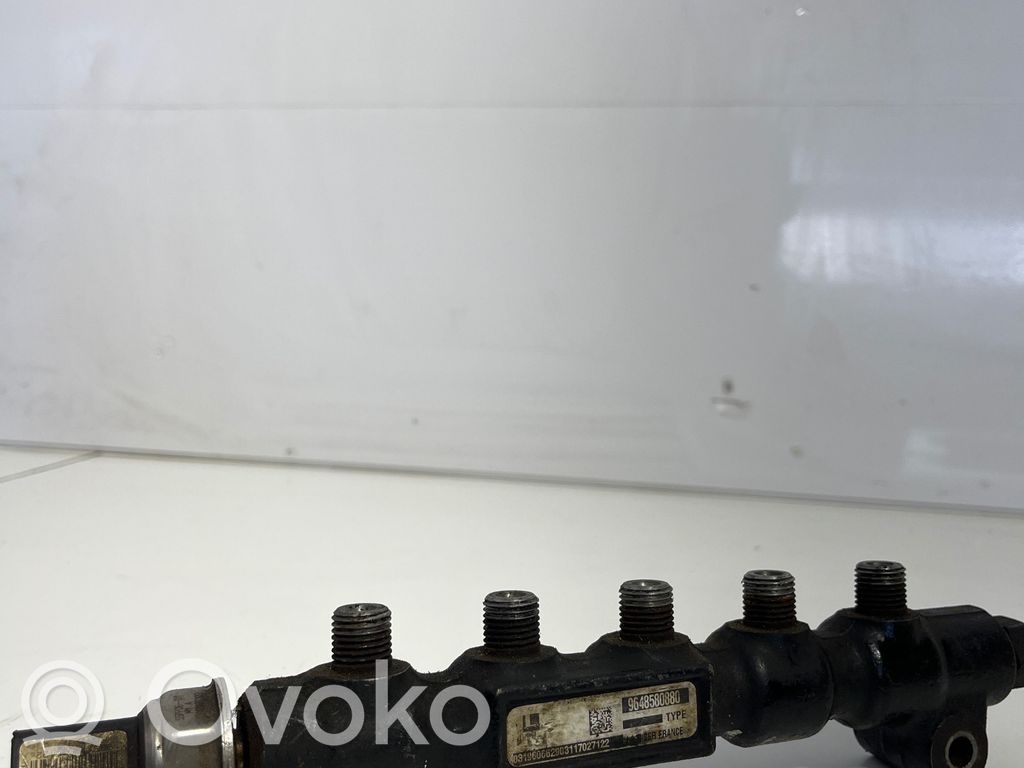 Ford Focus Fuel main line pipe 
