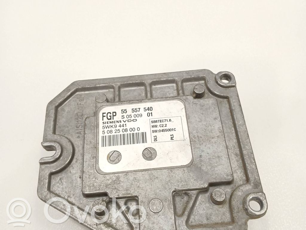 Opel Vectra C Engine control unit/module 