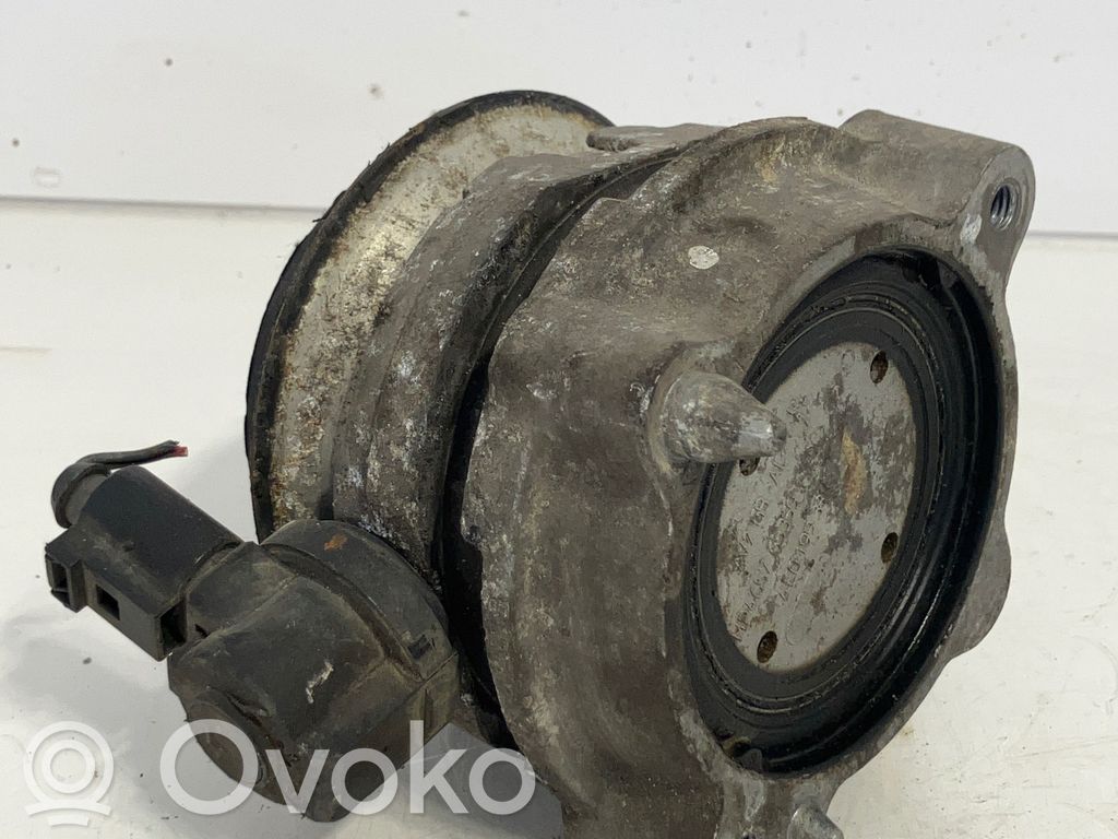 Audi A8 S8 D3 4E Engine mount bracket 