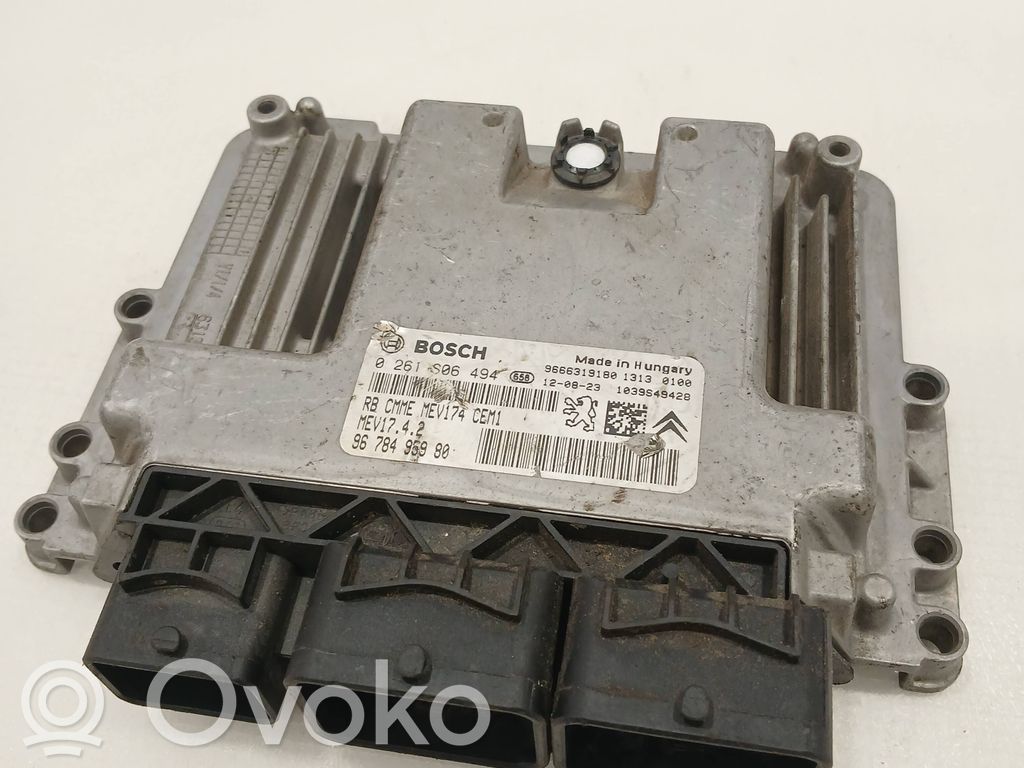 Peugeot 208 I Engine control unit/module 