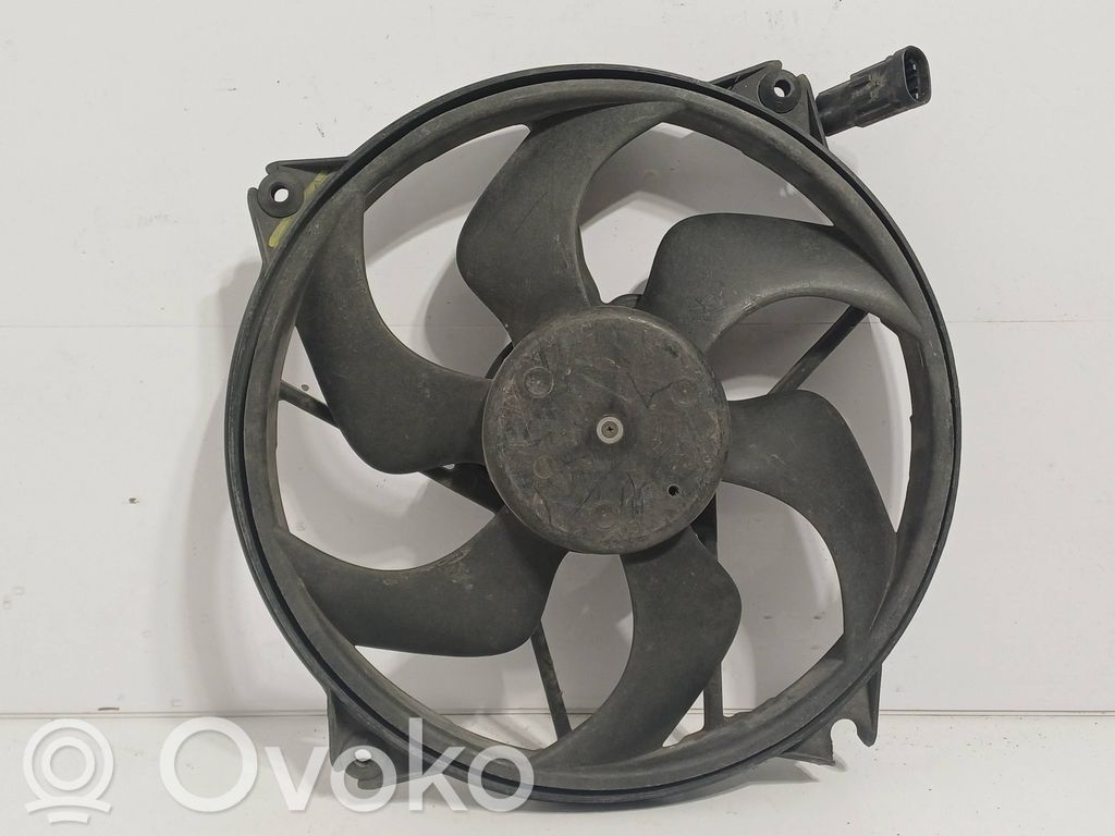 Citroen C4 Grand Picasso Elektrisks radiatoru ventilators 