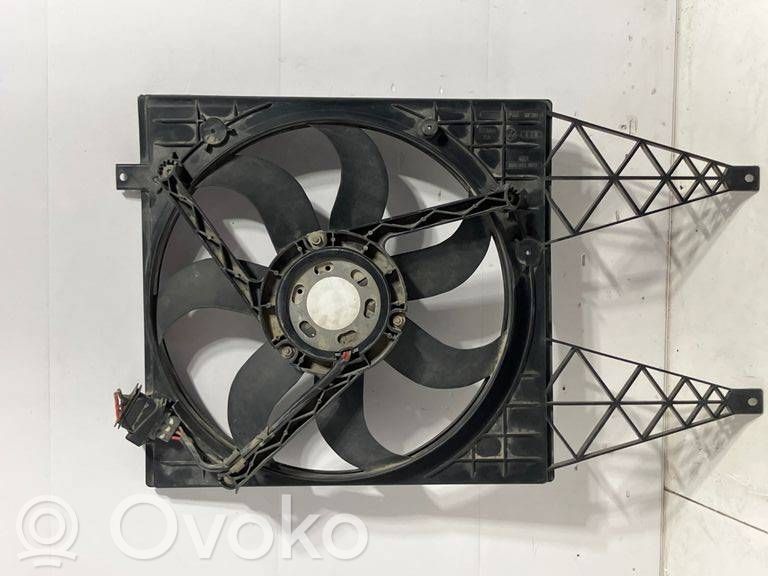 Skoda Fabia Mk1 (6Y) Elektrisks radiatoru ventilators 