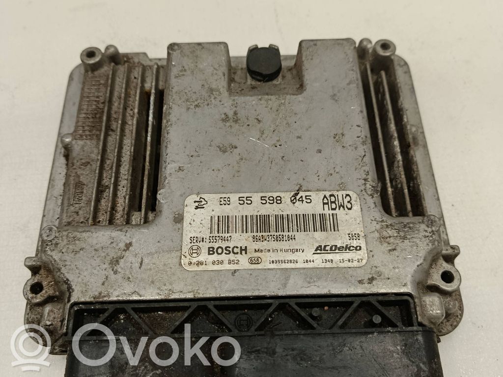 Opel Astra J Engine control unit/module 