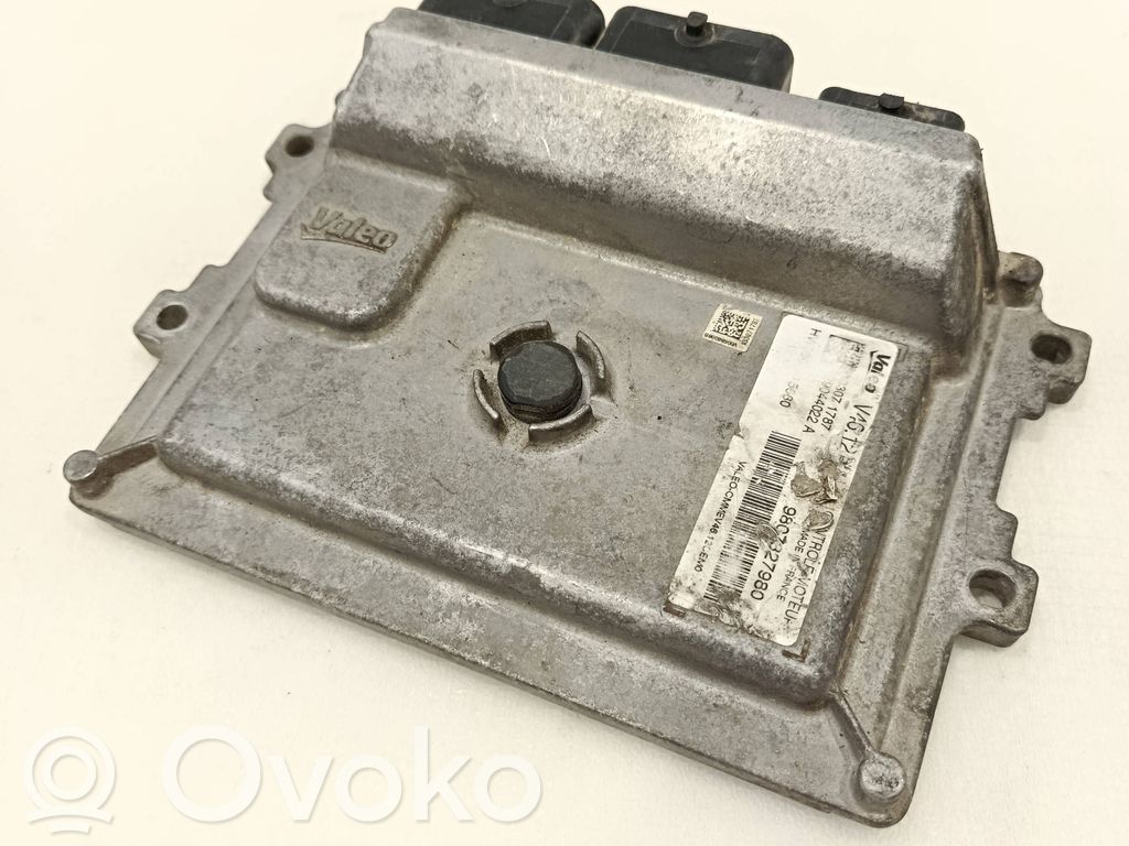 Peugeot 208 I Engine control unit/module 