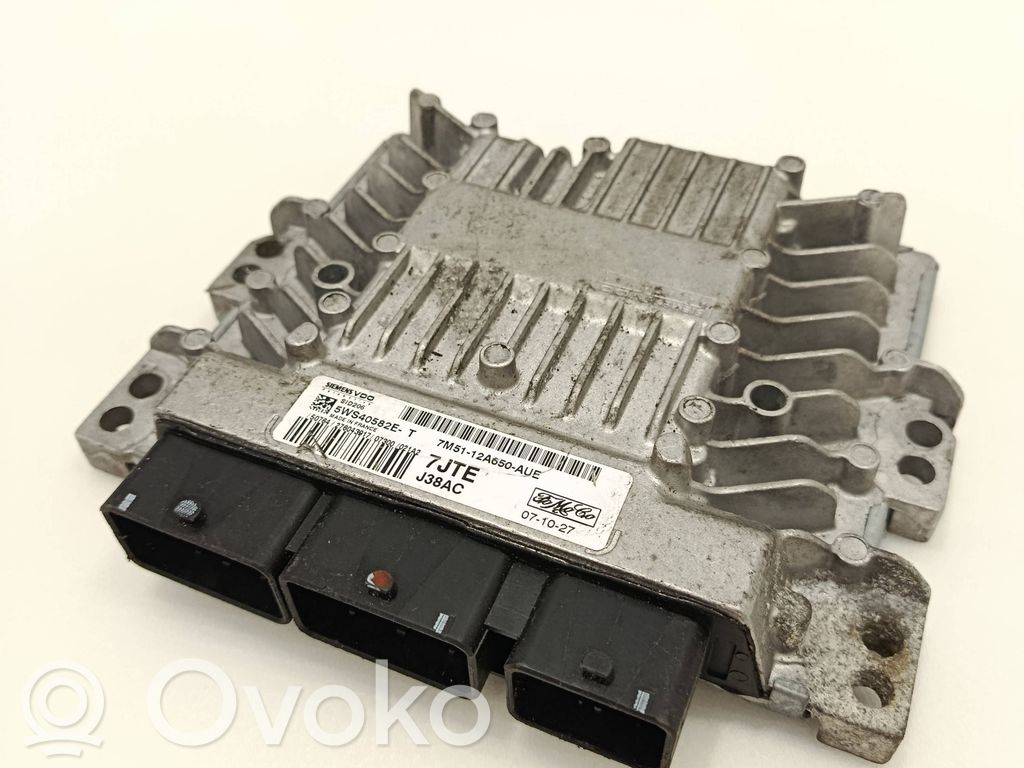 Ford C-MAX I Engine control unit/module 