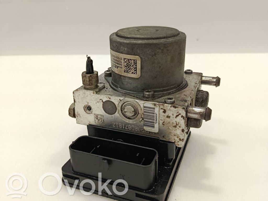 Opel Insignia A ABS bloks 