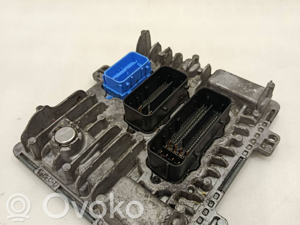 Opel Insignia A Engine control unit/module 