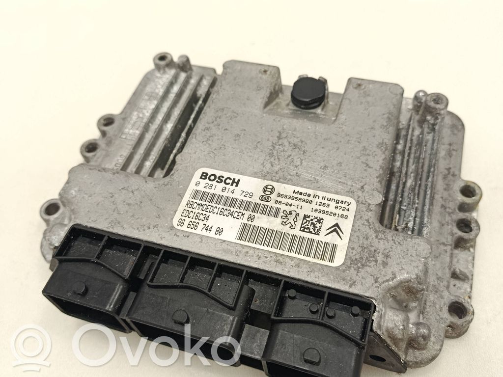 Peugeot 3008 I Engine control unit/module 