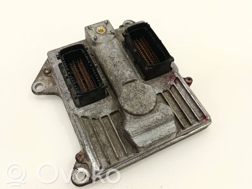 Opel Vectra C Engine control unit/module 