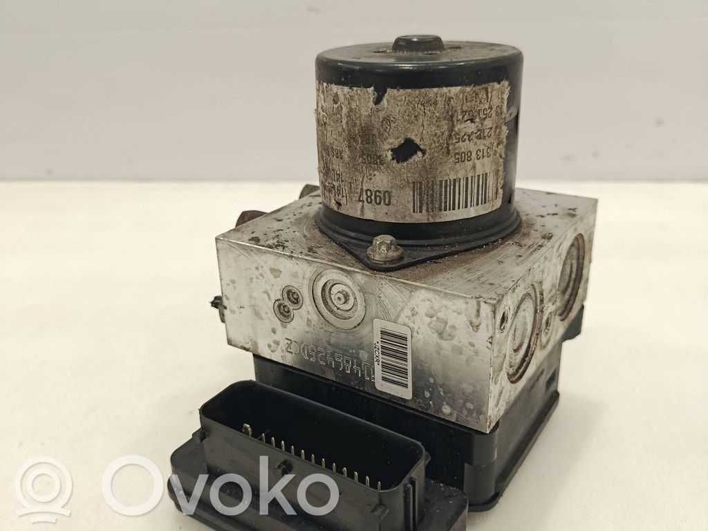 Opel Insignia A ABS bloks 