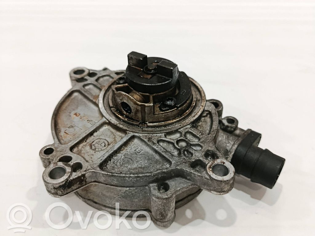 Vakuumo pompa   0313327116