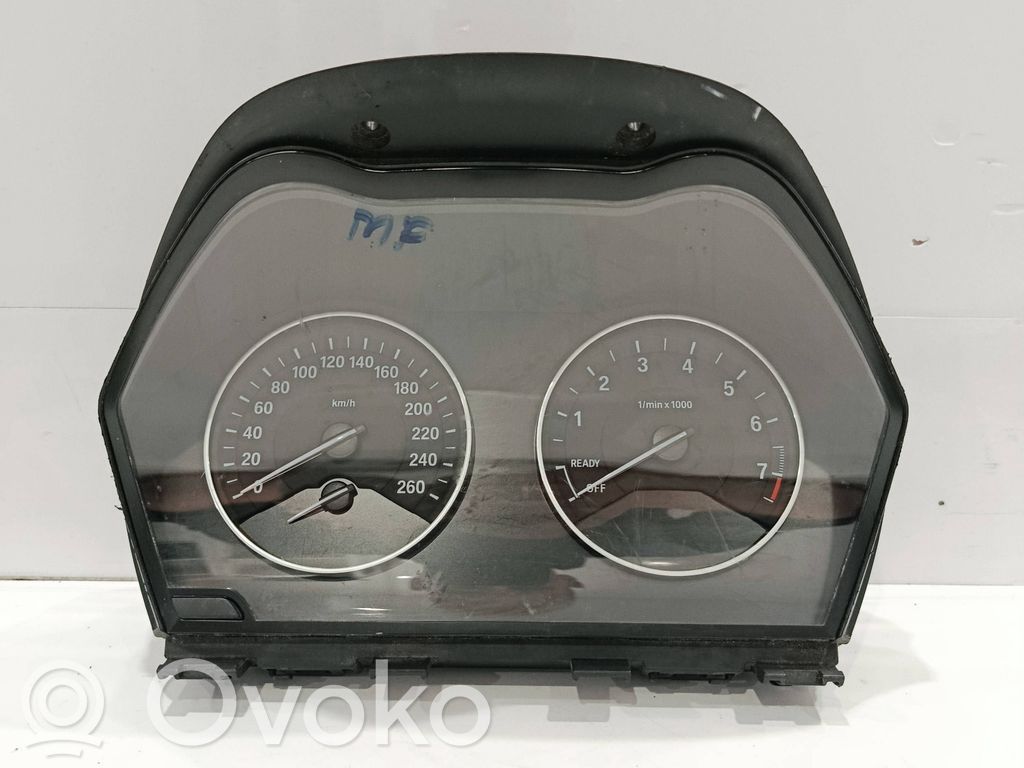 BMW 2 F46 Licznik / Prędkościomierz 