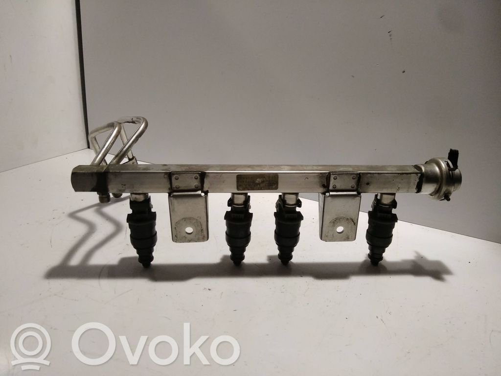 Audi A6 S6 C4 4A Set injectoare combustibil 