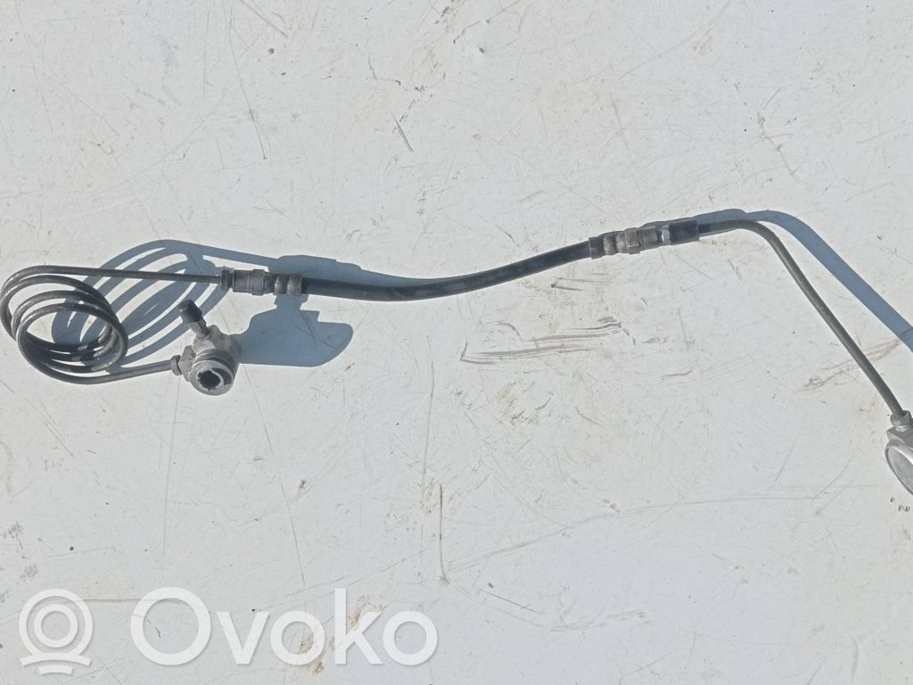 Clutch pipe/line
