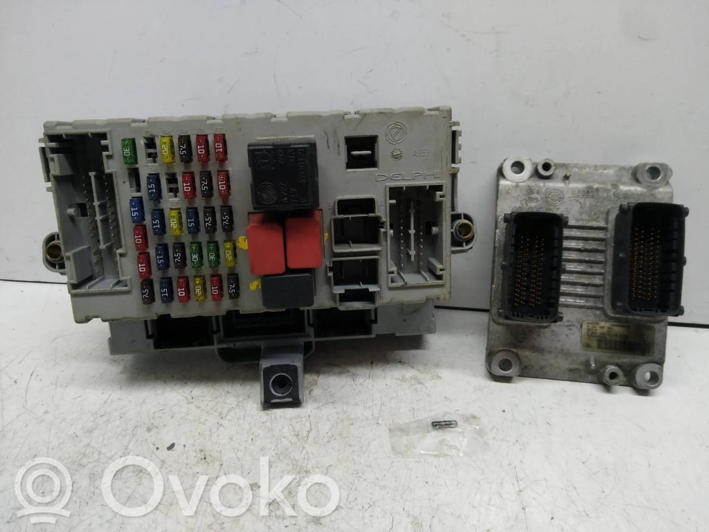 Fiat Punto (188) Engine ECU kit and lock set 