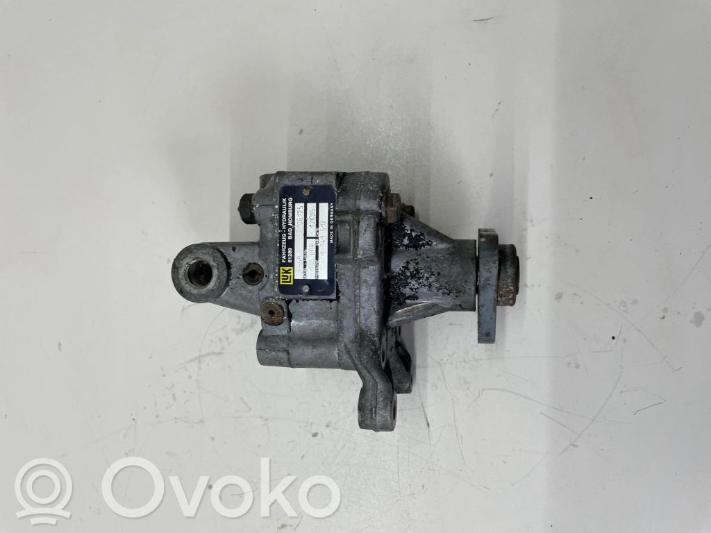 BMW 5 E34 Servopumpe 