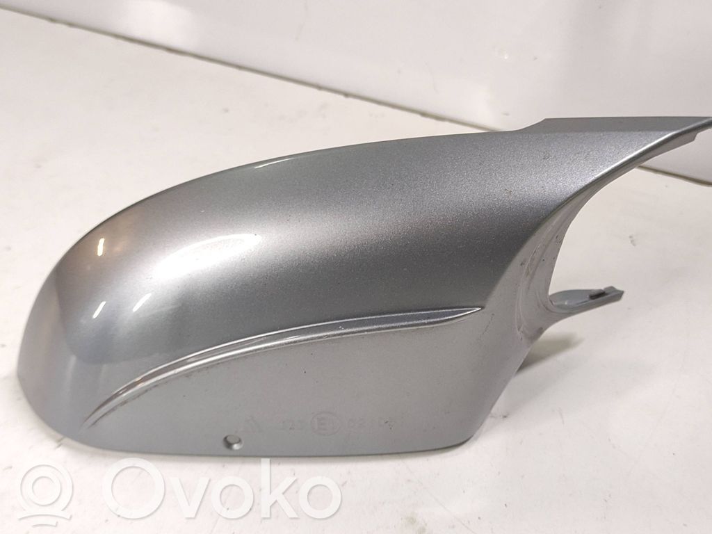 Element lusterka bocznego drzwi przednich   A2526416