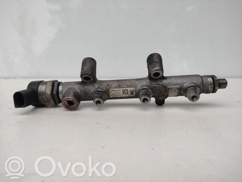 Audi A8 S8 D4 4H Listwa wtryskowa 