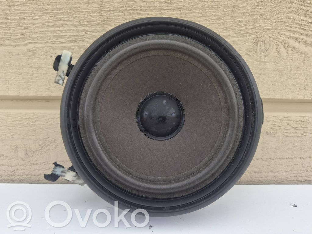 Audi A8 S8 D3 4E Takaoven kaiutin 