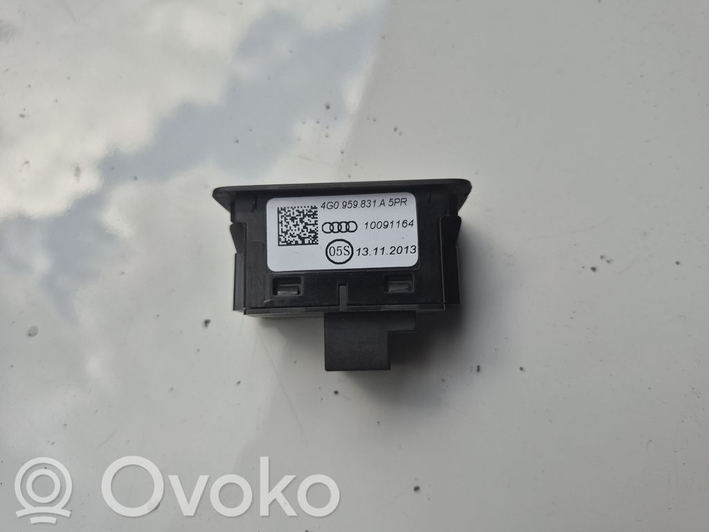 Audi A4 S4 B8 8K Buton deschidere portbagaj 