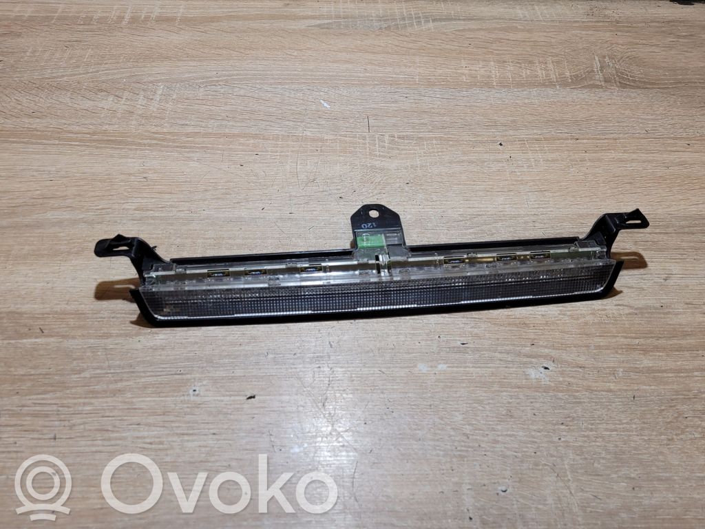 Volvo V70 Third/center stoplight 
