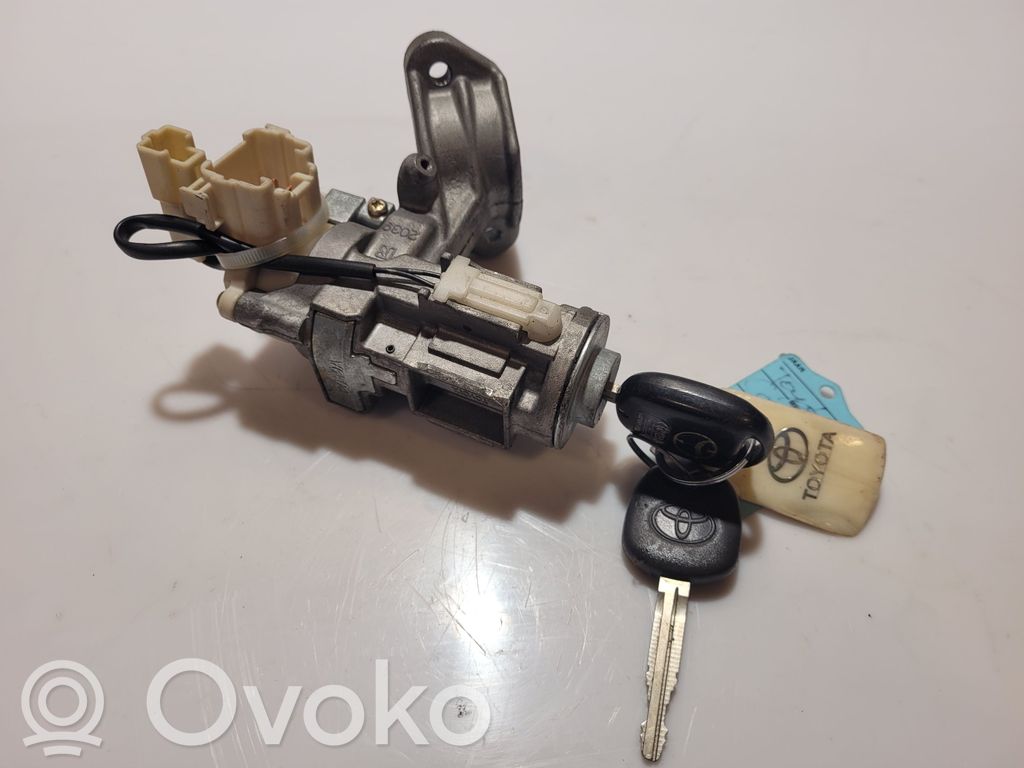 Toyota Corolla Verso E121 Ignition lock 