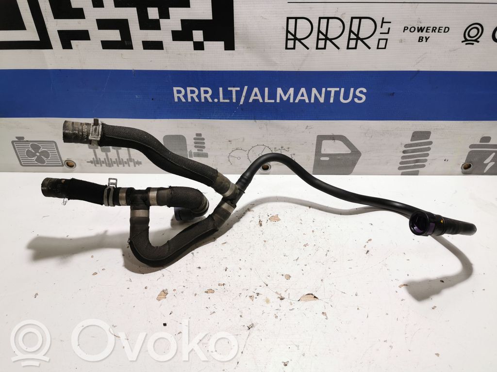 Volvo V60 Engine coolant pipe/hose 