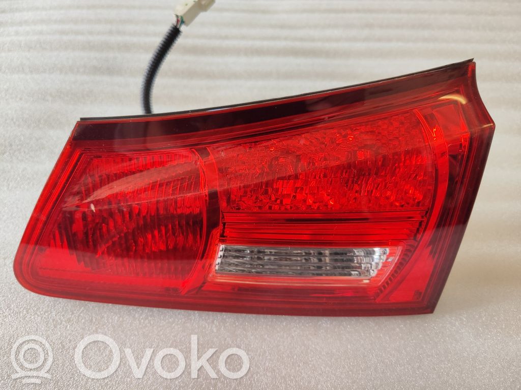 Lexus IS 220D-250-350 Tailgate rear/tail lights 