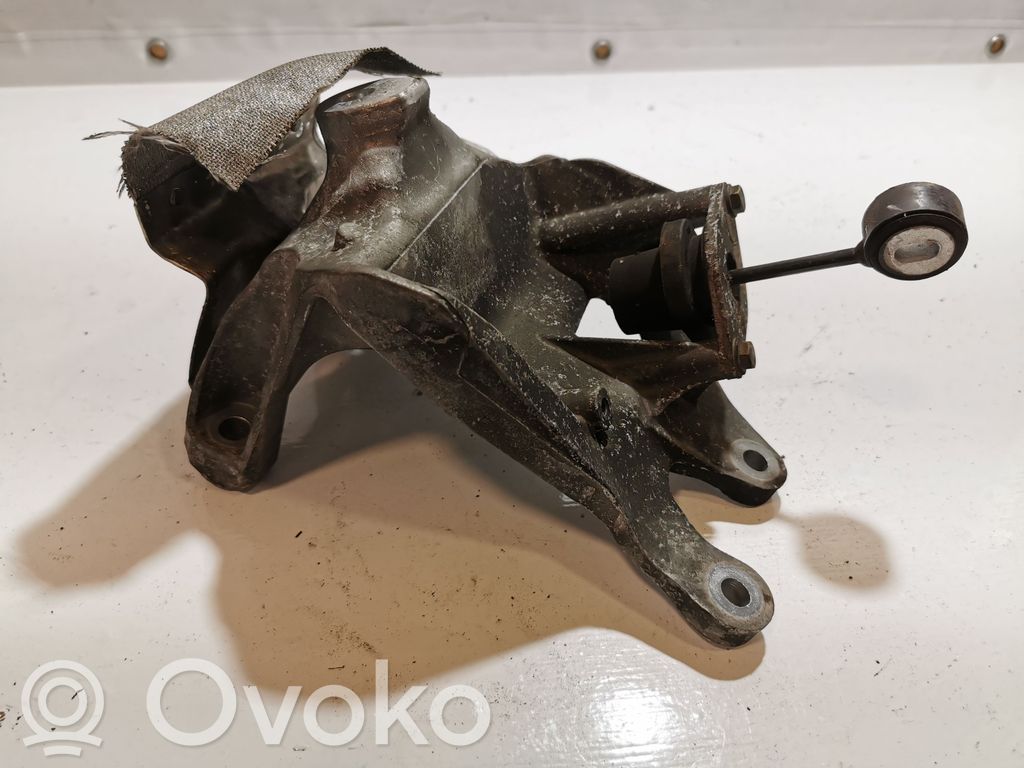 Audi Q7 4M Engine mounting bracket 