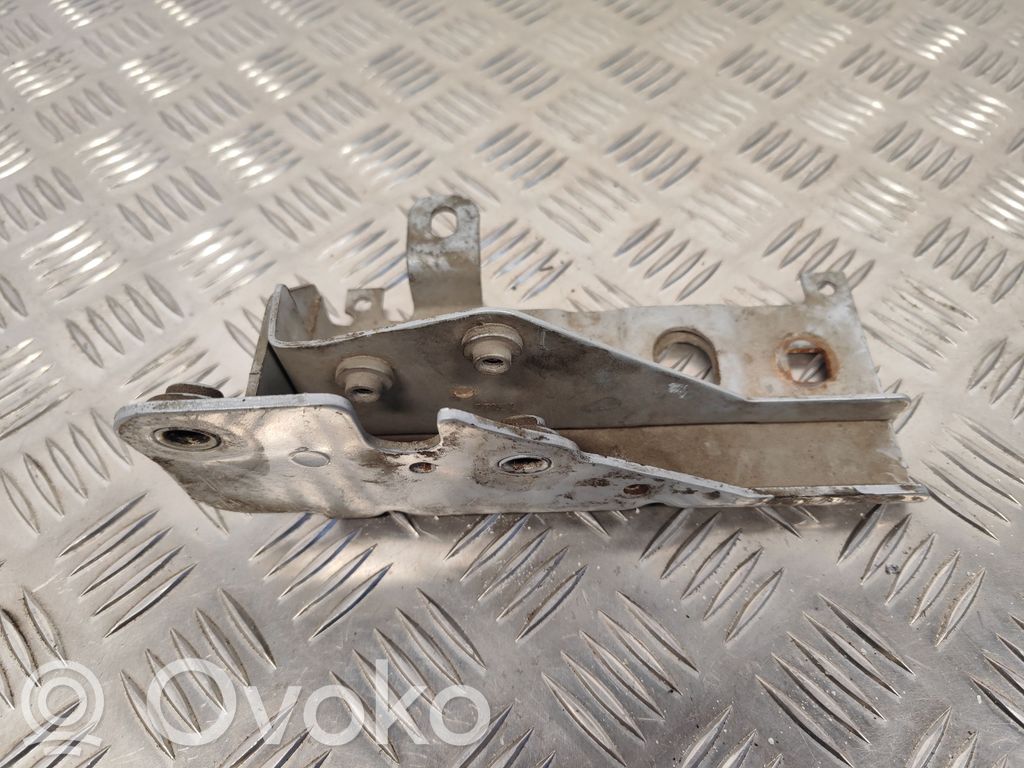 Land Rover Range Rover Sport L320 Engine mounting bracket 