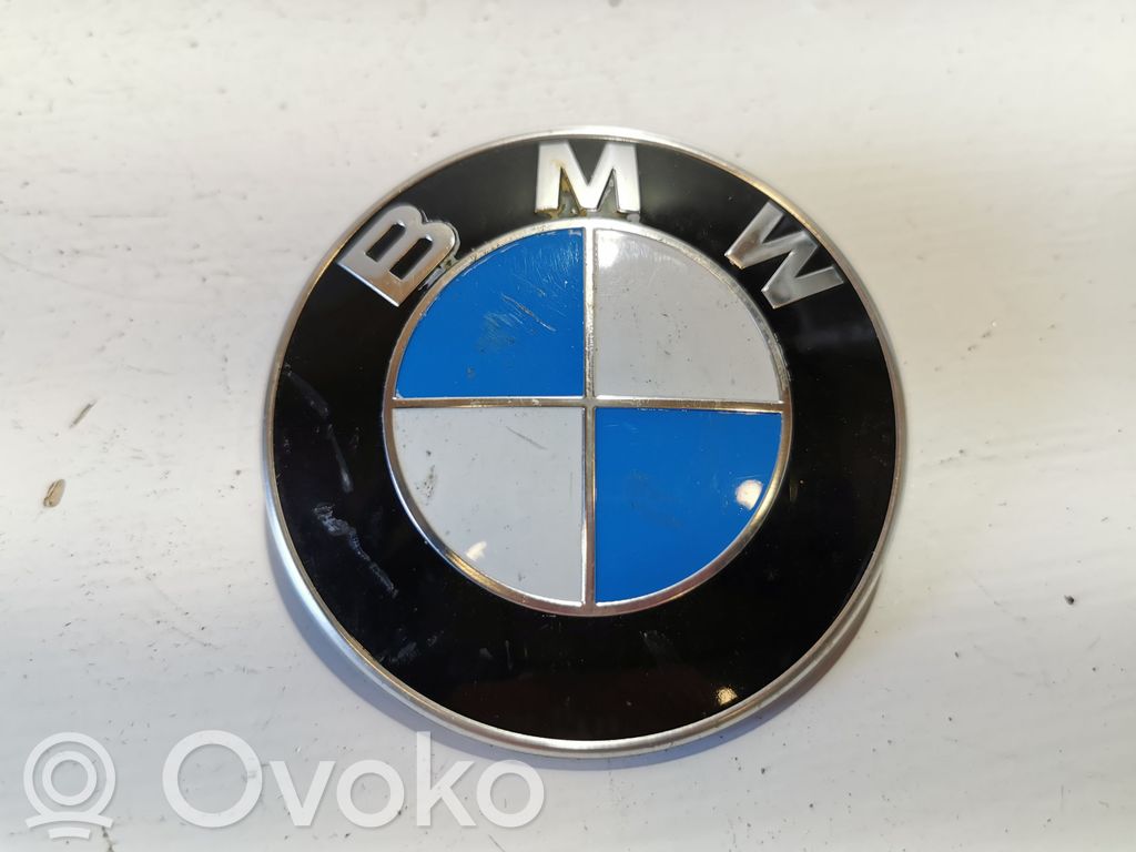BMW 3 E90 E91 Gamintojo ženkliukas 