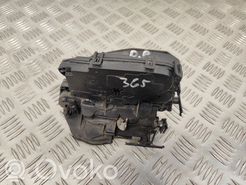 BMW 3 E90 E91 Front door lock 