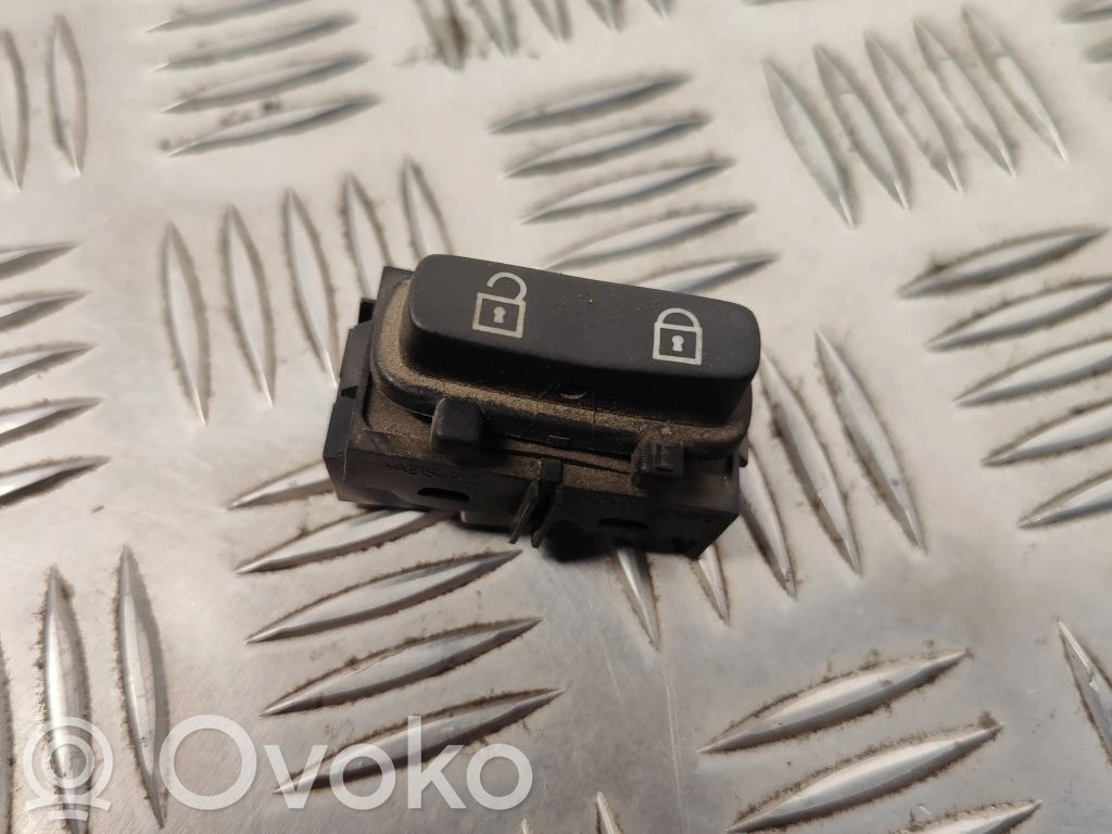 Volvo V70 Central locking switch button 