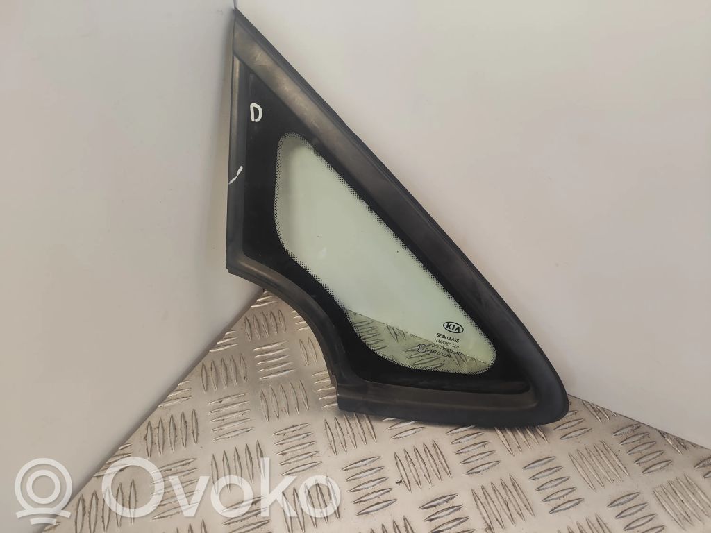 KIA Ceed Front triangle window/glass 