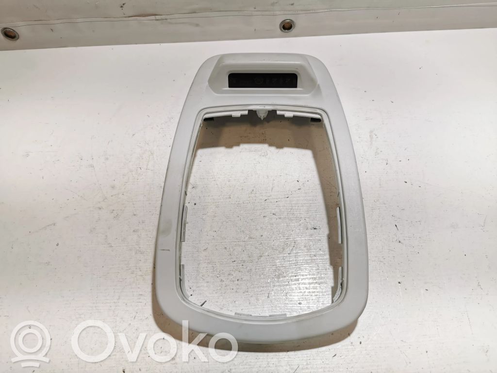 Peugeot 508 RXH Front seat light 