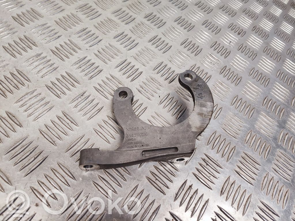 Volvo XC60 Bridă suport intermediar planetară 