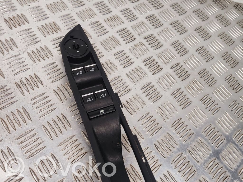 Ford Focus Electric window control switch 