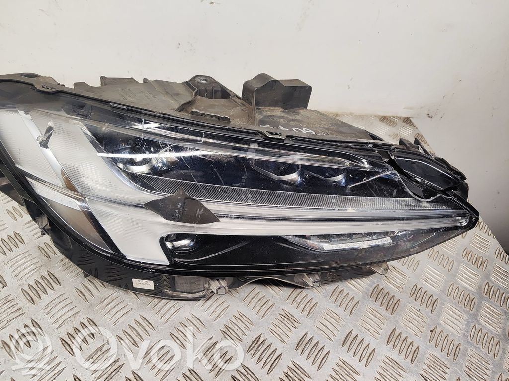 Volvo S90, V90 Scheinwerfer 