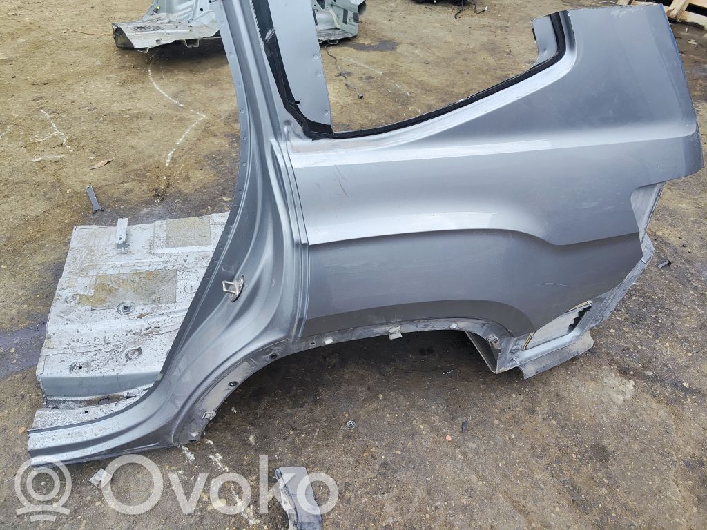 Panel lateral trasero