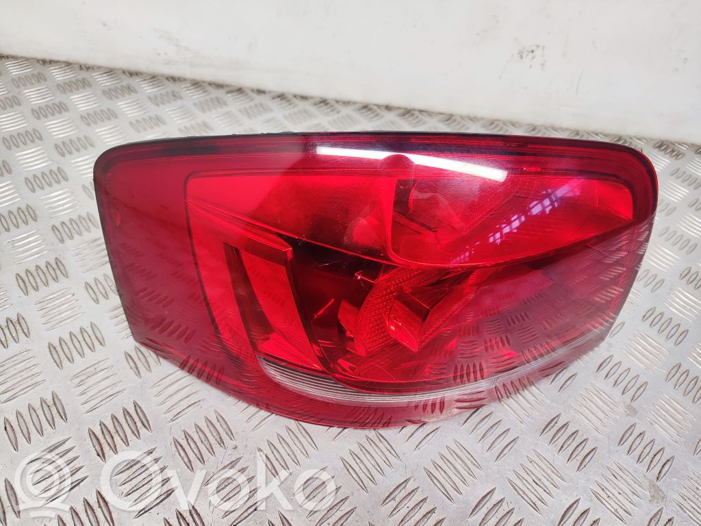 Audi A3 S3 8P Aizmugurējais lukturis virsbūvē 